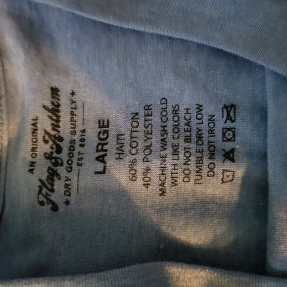 T-shirt - Picture 2 of 3